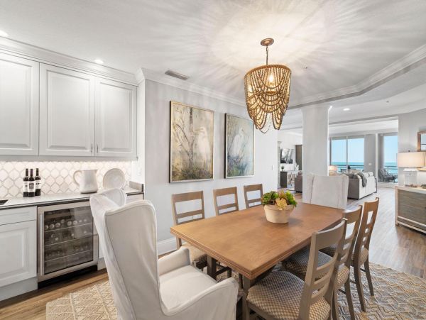 Lido Key Vacation Condo Short Walk to Beach Gulf Views