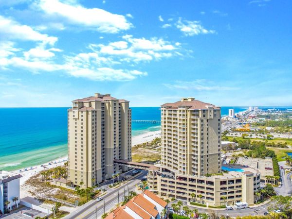 Luxurious Beachfront Penthouse in Panama City Beach - Family-Friendly Getaway