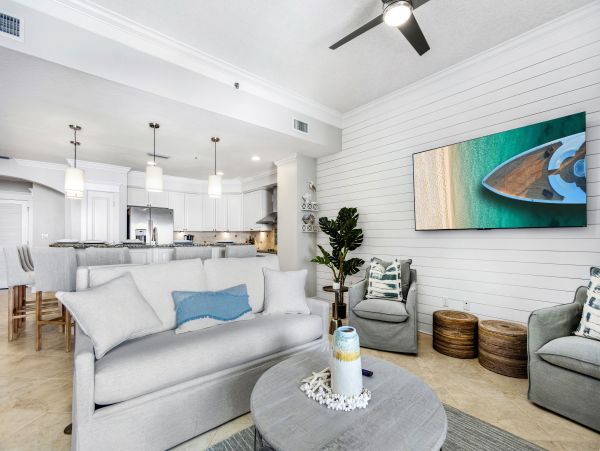 Luxurious Beachfront Penthouse in Panama City Beach - Family-Friendly Getaway