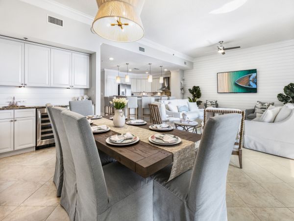 Luxurious Beachfront Penthouse in Panama City Beach - Family-Friendly Getaway
