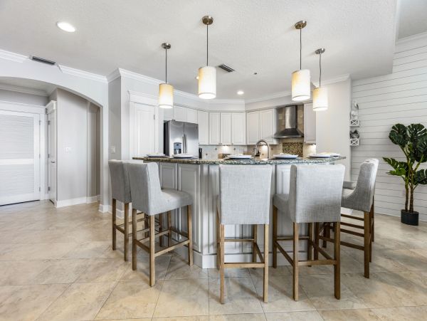 Luxurious Beachfront Penthouse in Panama City Beach - Family-Friendly Getaway