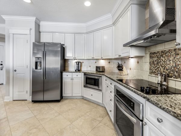 Luxurious Beachfront Penthouse in Panama City Beach - Family-Friendly Getaway