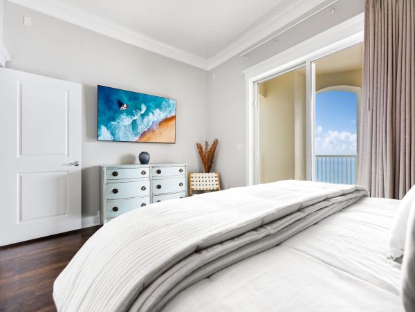 Luxurious Beachfront Penthouse in Panama City Beach - Family-Friendly Getaway
