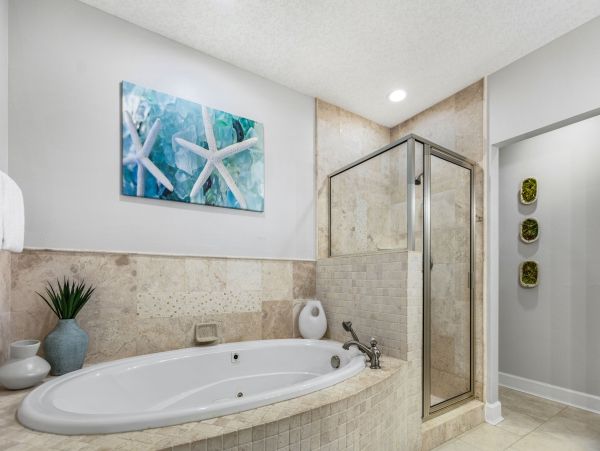 Luxurious Beachfront Penthouse in Panama City Beach - Family-Friendly Getaway