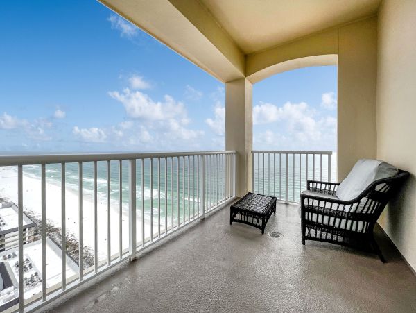 Luxurious Beachfront Penthouse in Panama City Beach - Family-Friendly Getaway