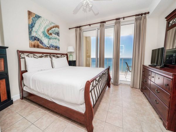 Panama City Beach 2 bedroom, 2 bathroom beachfront property