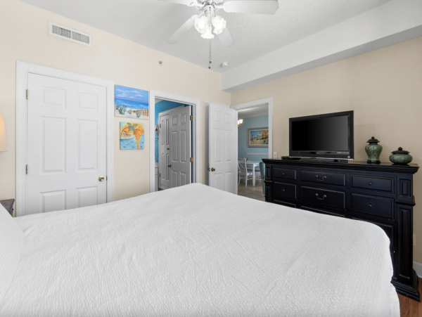 Two Bedroom / 2 Bathroom Panama city Beach Condo NEW ARRIVAL