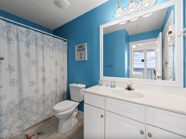 Two Bedroom / 2 Bathroom Panama city Beach Condo NEW ARRIVAL