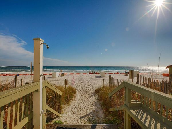 Two Bedroom / 2 Bathroom Panama city Beach Condo NEW ARRIVAL
