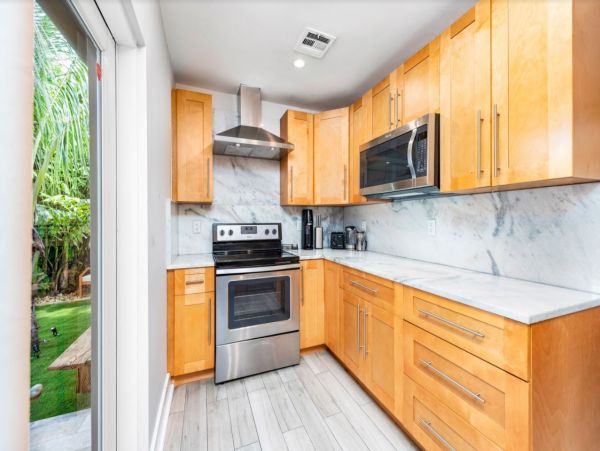 Miami Beach Three Bedroom Rental Home with Pool & Hot Tub