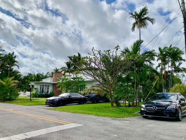Sunny Isles Luxury Vacation Rental Home Three Bedrooms