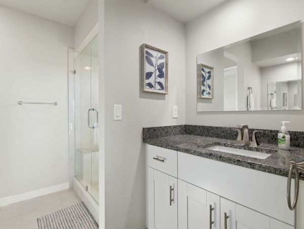 Renovated Longboat Key Two Bedroom Vacation Home Six Guests