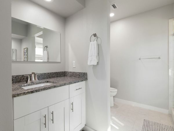 Renovated Longboat Key Two Bedroom Vacation Home Six Guests