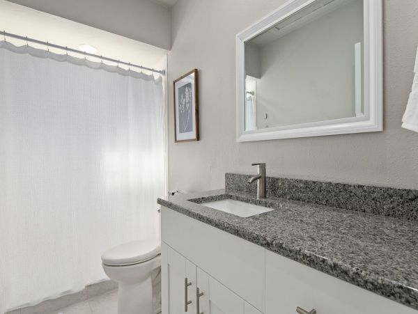 Renovated Longboat Key Two Bedroom Vacation Home Six Guests