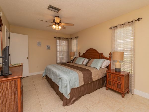 Quaint Pet Friendly Home with Private Pool