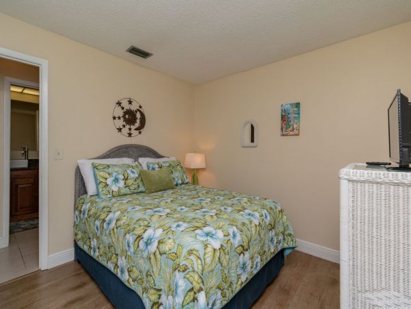 Quaint Pet Friendly Home with Private Pool