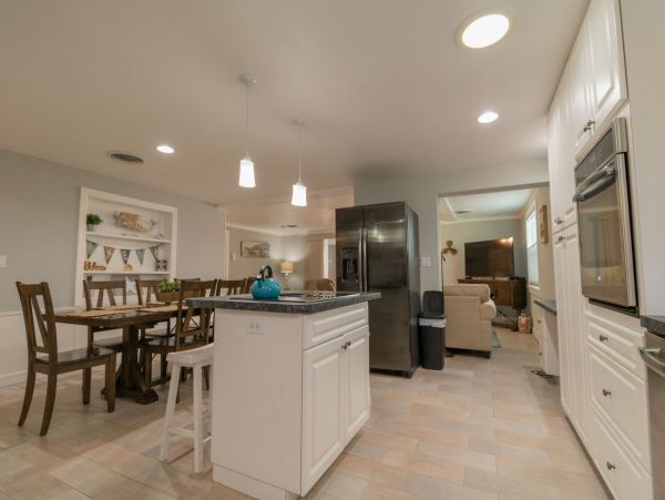 Bradenton Three Bedroom Vacation Home Sleeps 12 Guests