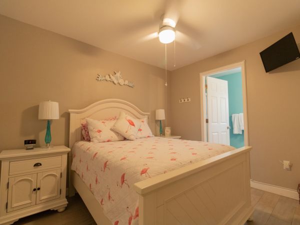 Bradenton Three Bedroom Vacation Home Sleeps 12 Guests