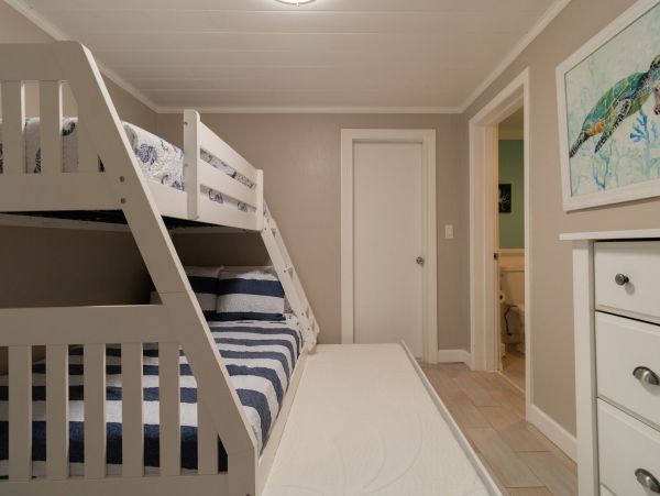 Bradenton Three Bedroom Vacation Home Sleeps 12 Guests