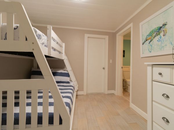 Bradenton Three Bedroom Vacation Home Sleeps 12 Guests