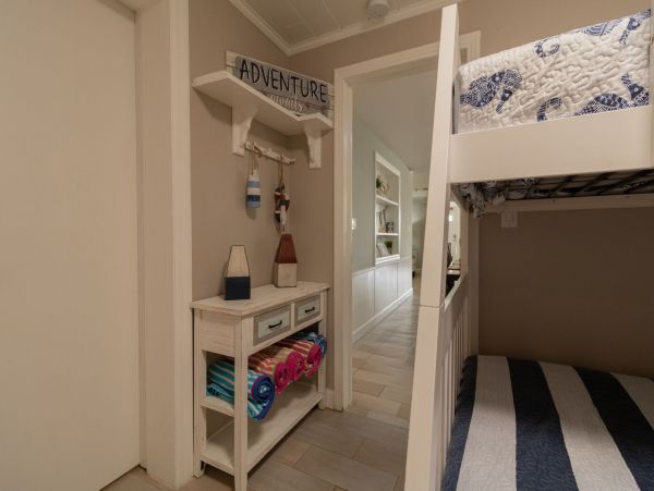 Bradenton Three Bedroom Vacation Home Sleeps 12 Guests
