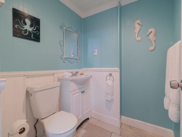 Bradenton Three Bedroom Vacation Home Sleeps 12 Guests