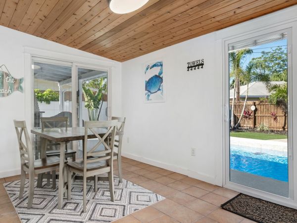 Bradenton 3 Bedroom Home with Private Pool