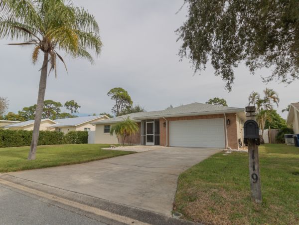 Value Priced Great three Bedroom Bradenton Florida