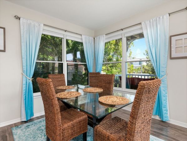 Gorgeous Newly Renovated Beach Condo
