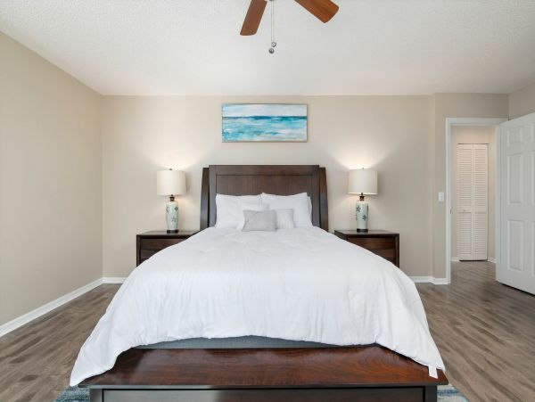 Gorgeous Newly Renovated Beach Condo