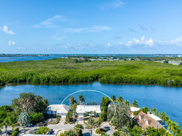 Anna Maria Island Holmes Beach Home 982486