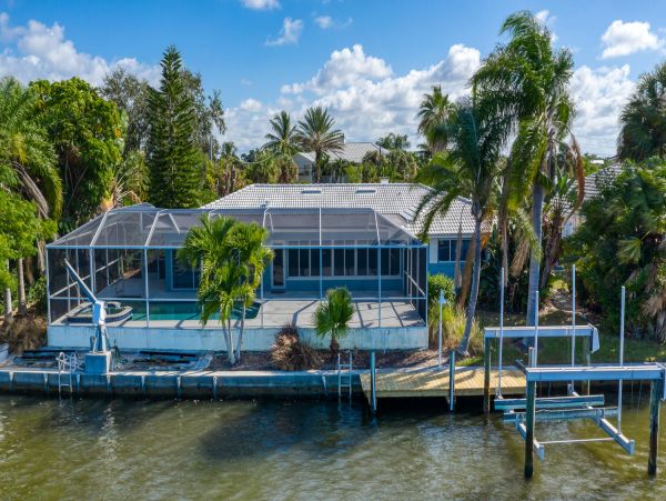 Anna Maria Island Holmes Beach Home 982486