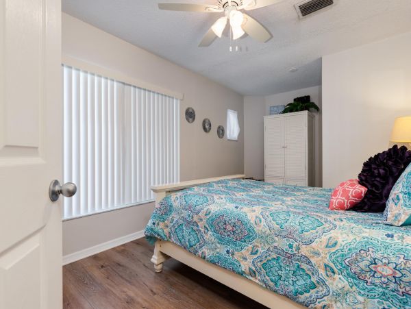 2 Minute Drive to Beach in West Bradenton