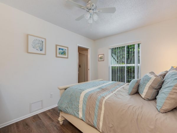2 Minute Drive to Beach in West Bradenton