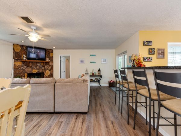 2 Minute Drive to Beach in West Bradenton