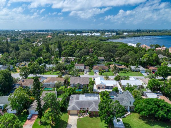 2 Minute Drive to Beach in West Bradenton