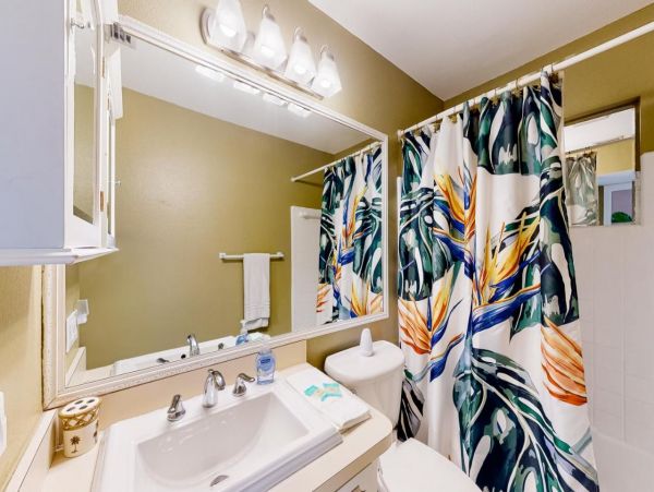 Charming Four Bedroom Home in Bradenton Sleeps 12