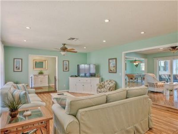 Anna Maria Island Holmes Beach Home 982490