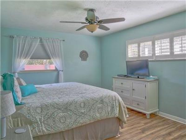 Anna Maria Island Holmes Beach Home 982490