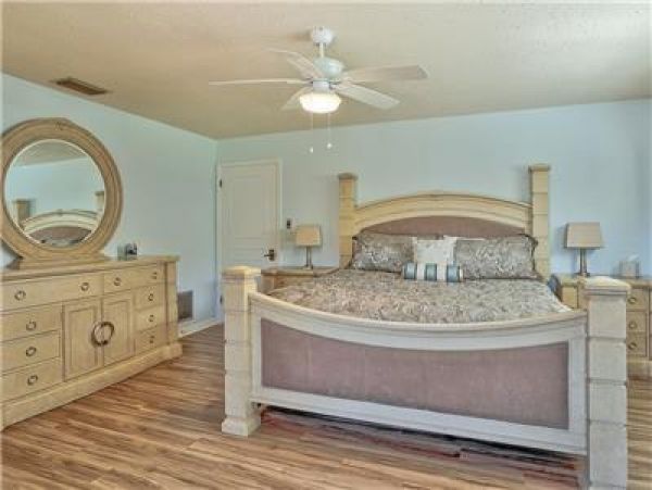 Anna Maria Island Holmes Beach Home 982490