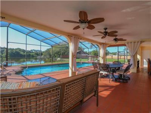 Anna Maria Island Holmes Beach Home 982490