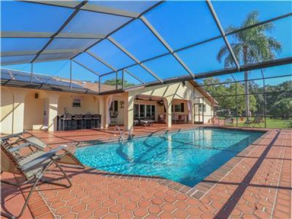 Anna Maria Island Holmes Beach Home 982490