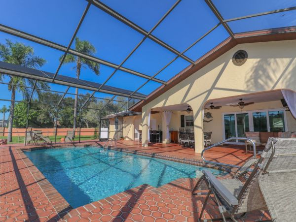 Anna Maria Island Holmes Beach Home 982490