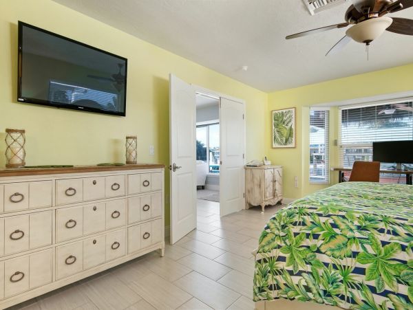 Anna Maria Island Holmes Beach Condo 982493