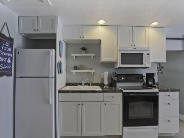 Cortez One Bedroom Waterfront Vacation Rental