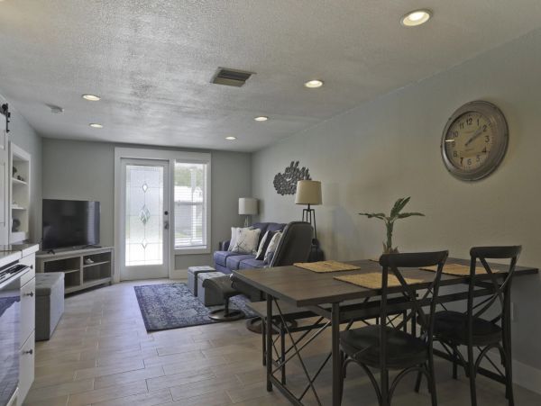 Cortez One Bedroom Waterfront Vacation Rental