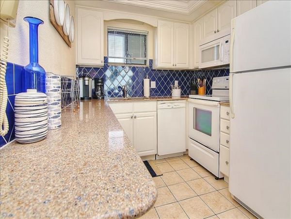 St. Petersburg Condo 982498
