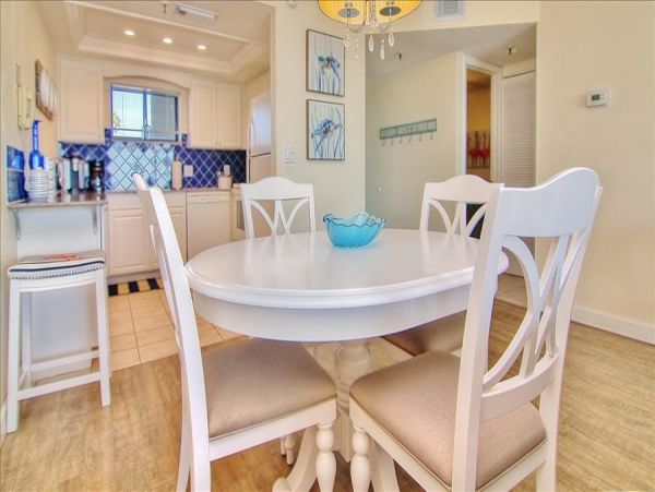 St. Petersburg Condo 982498