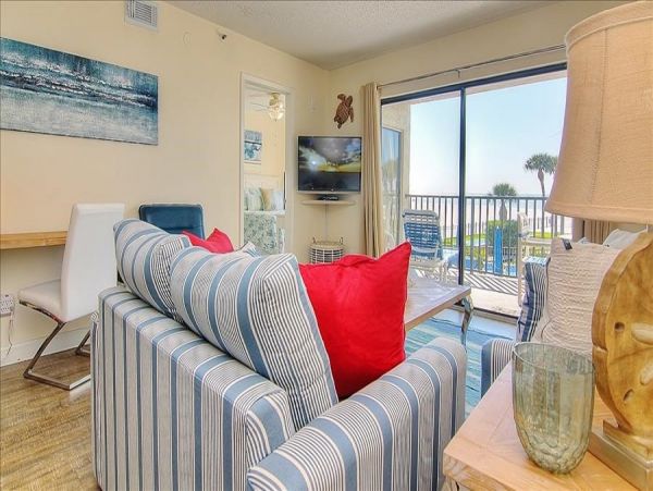 St. Petersburg Condo 982498