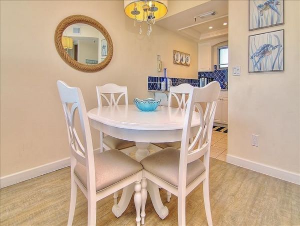 St. Petersburg Condo 982498